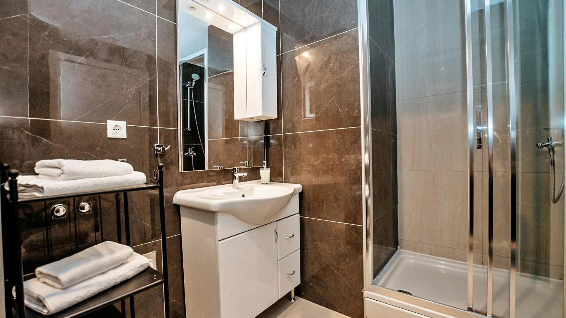 Centrooms Kovac1 Zara